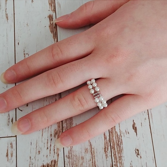 Sterling Silver Pearl Ring - Picture 3 of 8